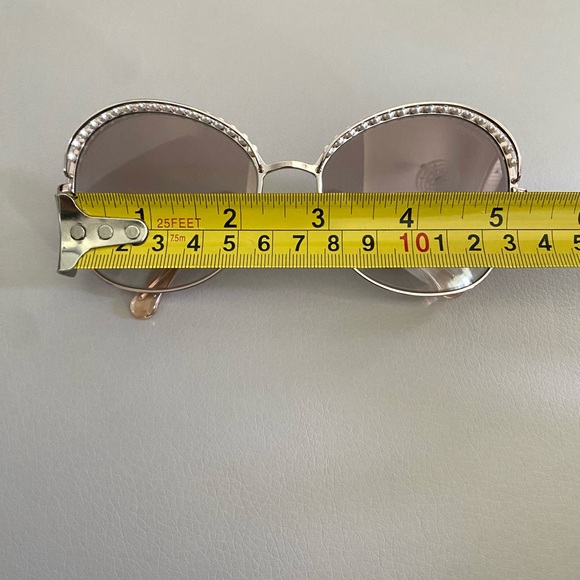 Authentic Chanel sunglasses with pearls, limited. - Picture 9 of 11